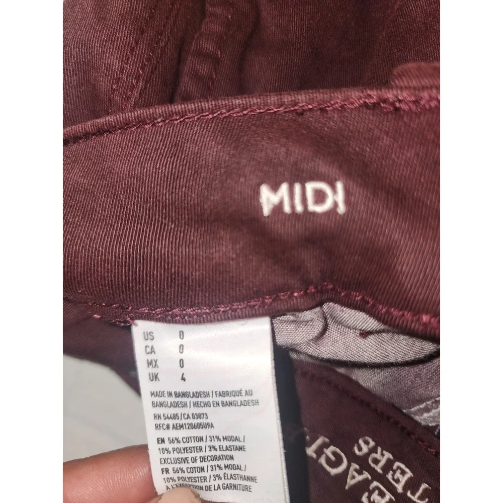 American Eagle super Stretch Midi Jean shorts 0, Burgundy